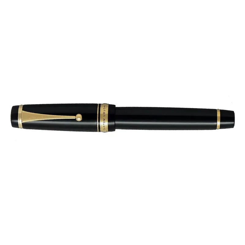 Pilot Custom Urushi black fountain pen closed