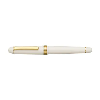 Platinum 3776 Century Chenonceau White GT Fountain Pen closed