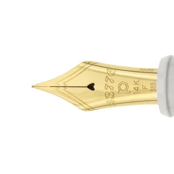 close-up of 14k gold nib with gold finish
