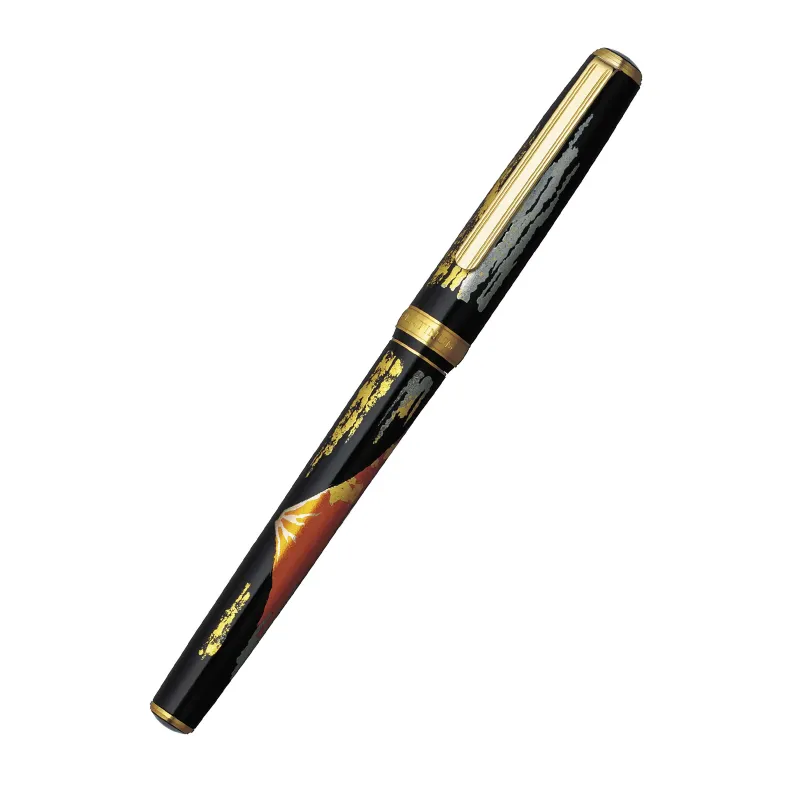 Platinum Kanazawa Gold Leaf Red Mt. Fuji Makie Fountain Pen