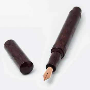 close-up of 14k gold medium nib from the red true heart model