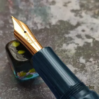 Pluma Estilográfica Eboya Ricchiku Kaze Blue Green Medium