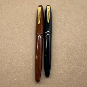 comparative sizes between platinum izumo lacewood that is bigger than izumo urushi