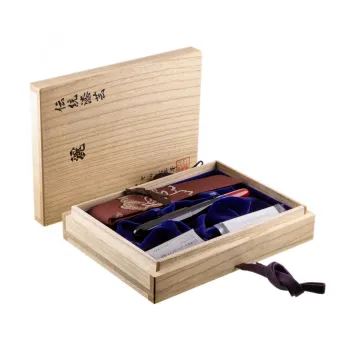 Pawlonia box with sailor urushi rei wajima akebono fountain pen
