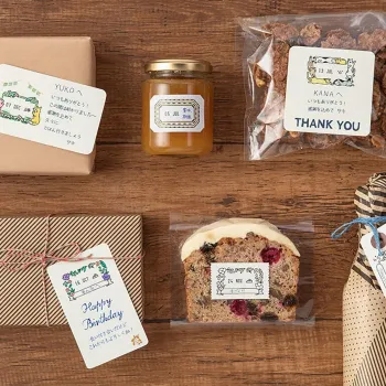 sello fechador giratorio midori animales del bosque en uso en varios cuadernos