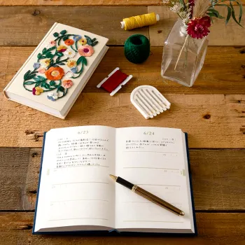 B6 Slim Midori Journal 5 Years Embroidery Flower Beige