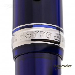 anillo central de la Platinum 3776 Century Chartres Blue Tsuru Silver