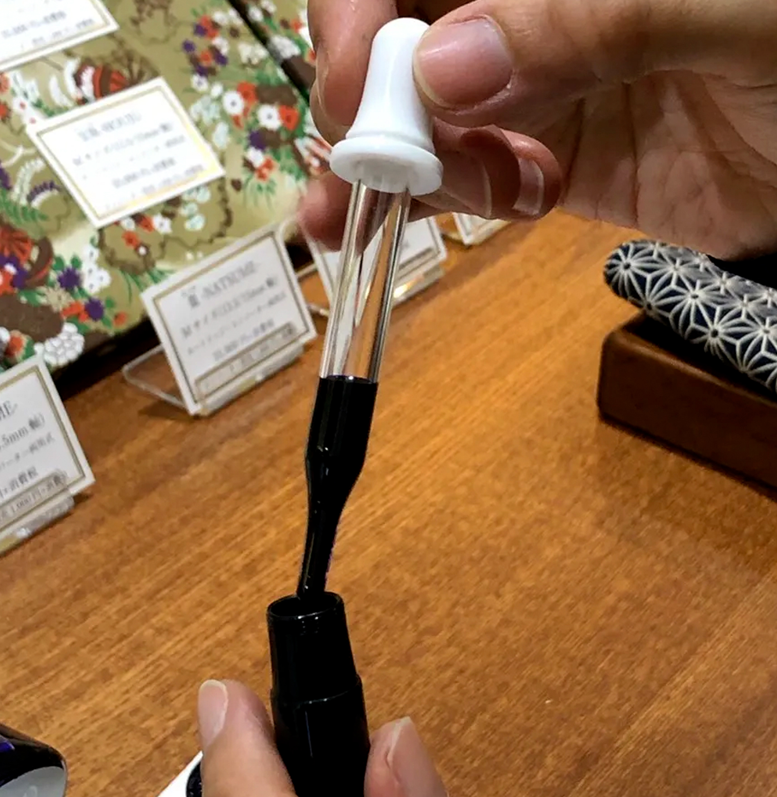 Eboya Yuzen Nichibo eyedropper filling step 2